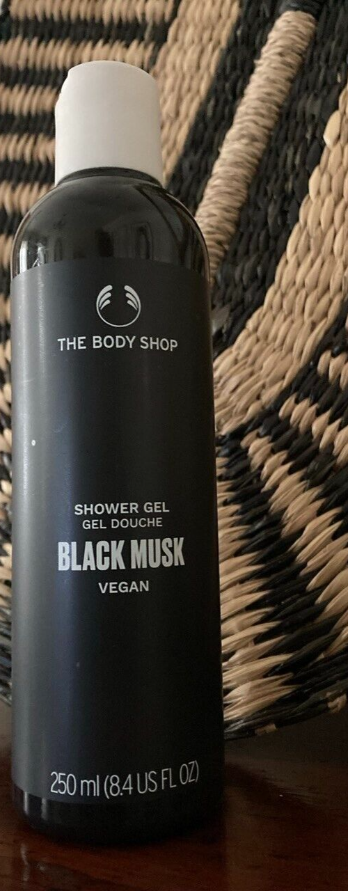 black musk shower gel
